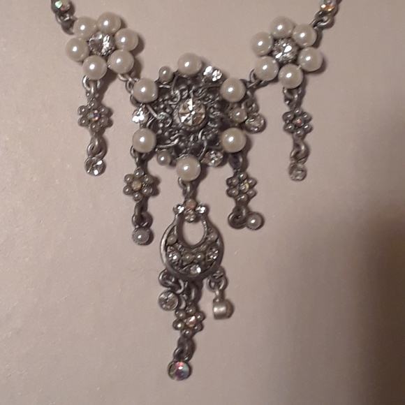 Meet your Posher, Evelyng - Picture 1 of 1